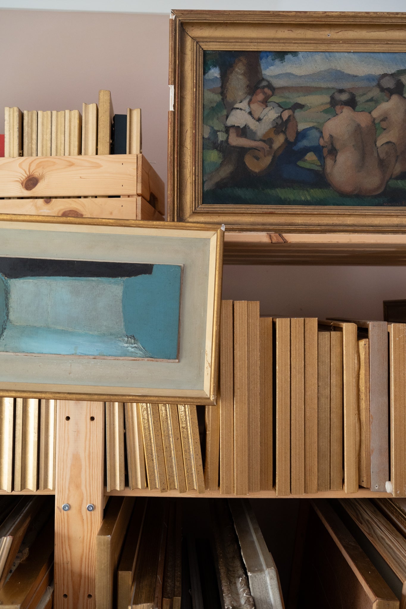 HOW TO HANG ART IN A CORNER: MAKE AWKWARD SPACES WORK