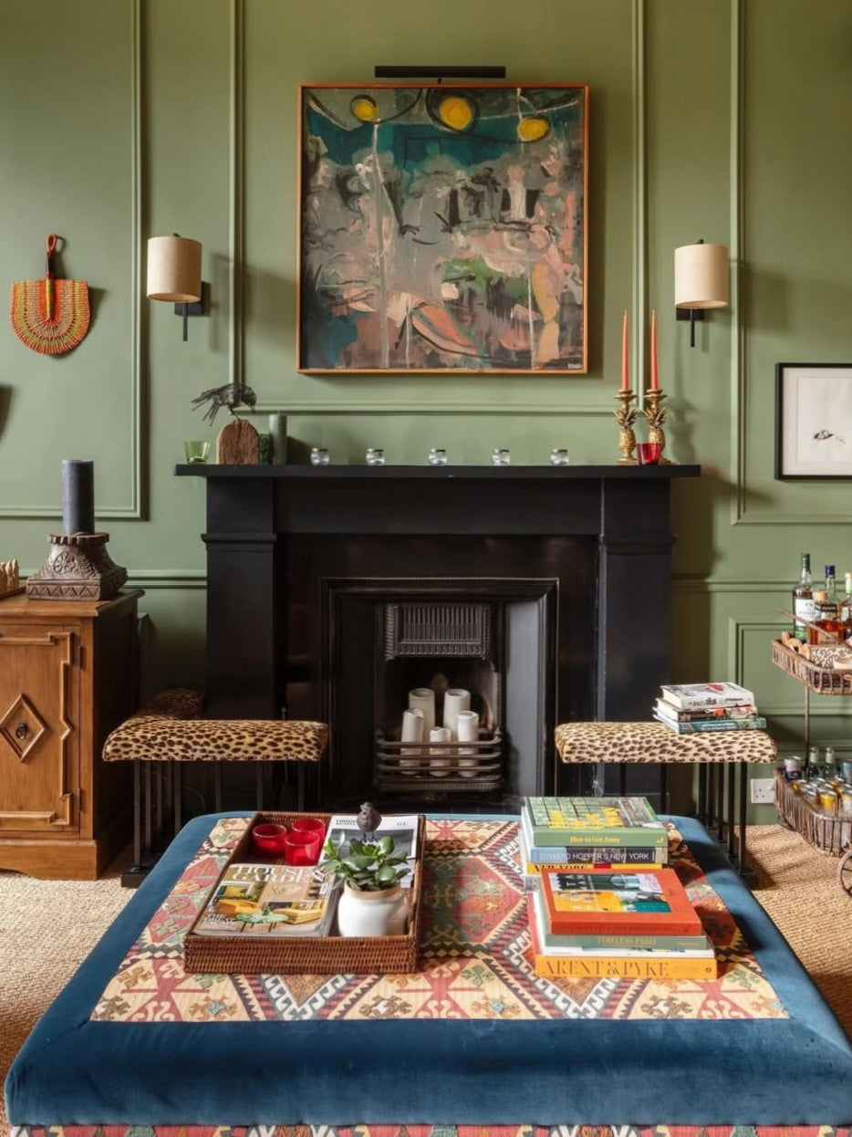 WHAT TO HANG ABOVE A FIREPLACE: 5 IDEAS FOR ART STYLING
