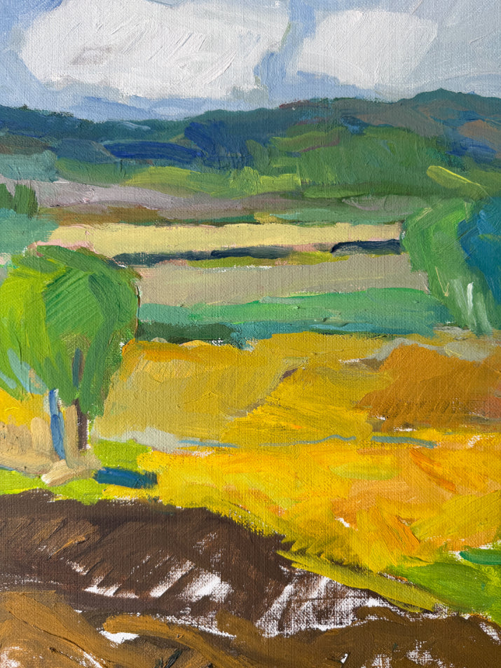 DISTANT GREEN