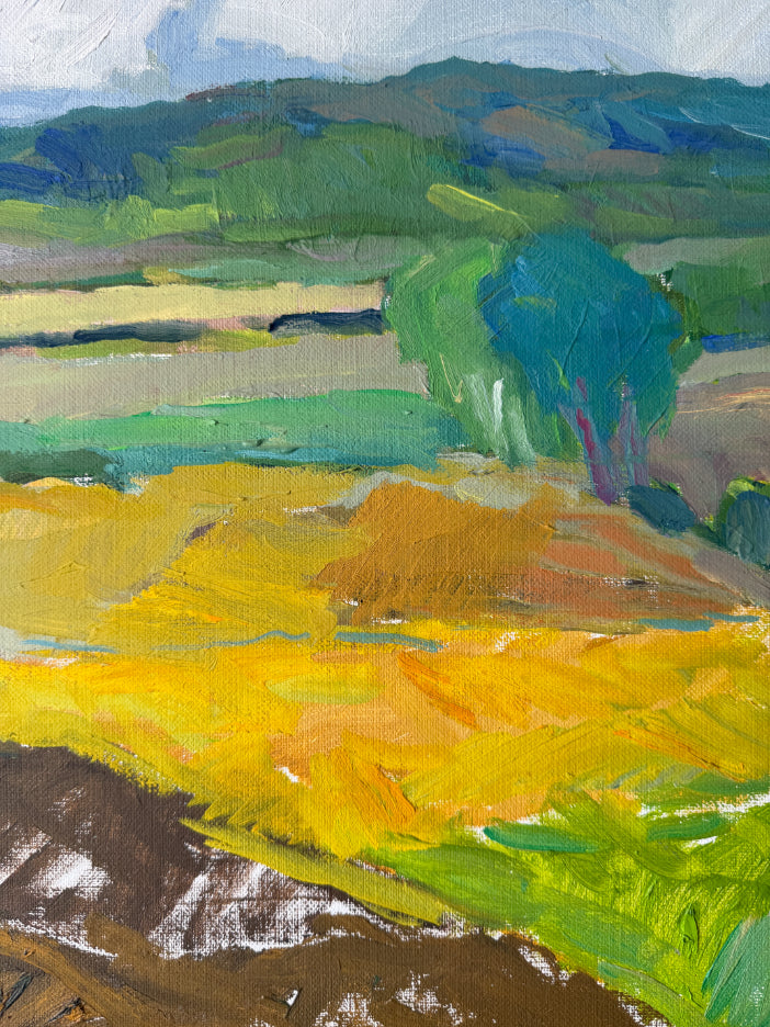 DISTANT GREEN