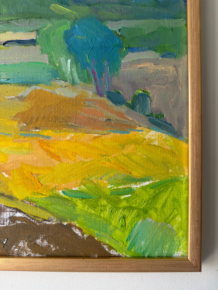 DISTANT GREEN