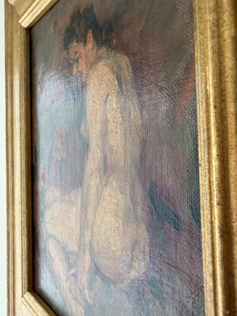 SEATED MUSE