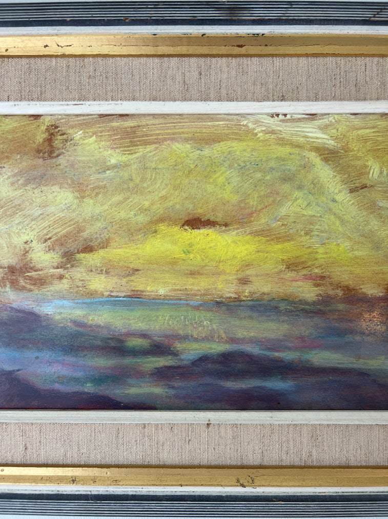 AMBER DUSK