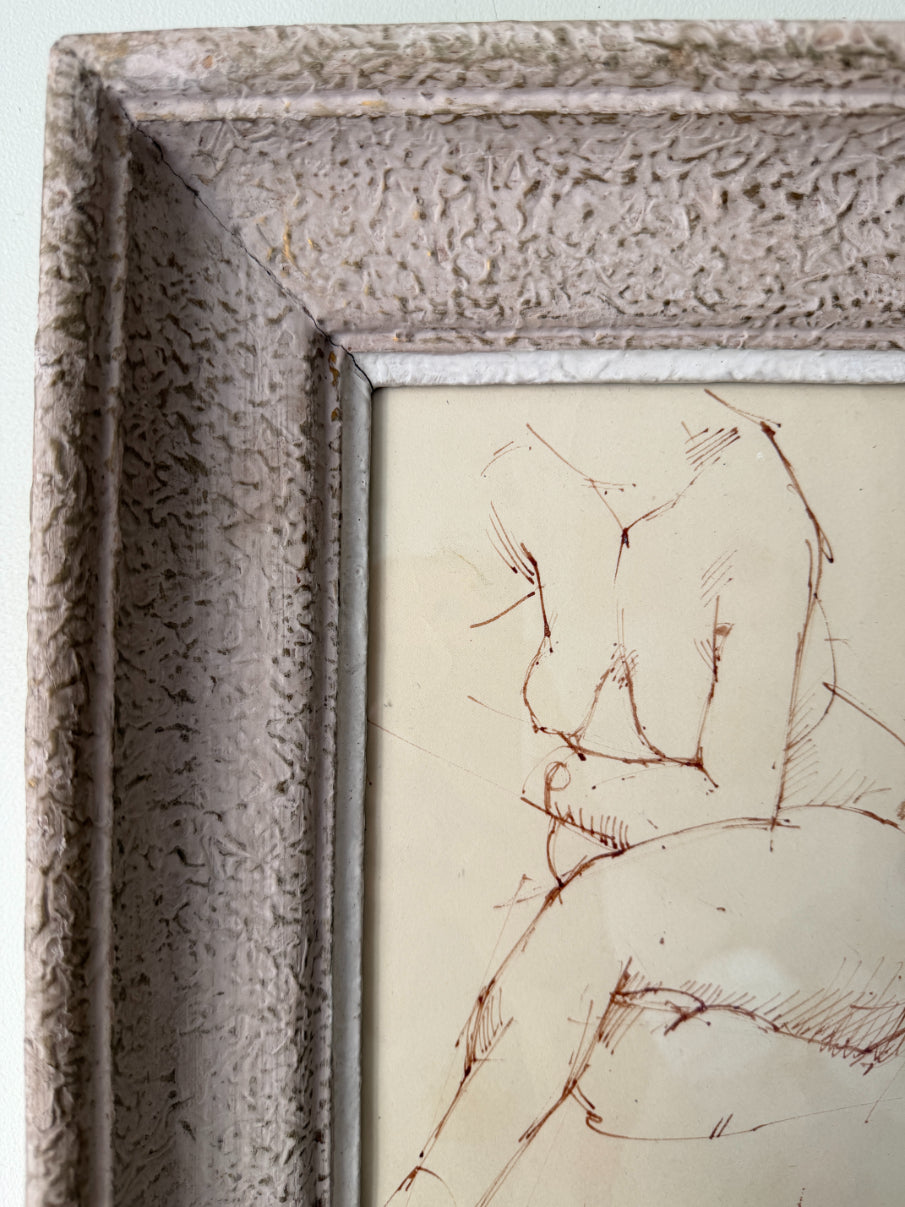 FIGURE IN CONTOUR