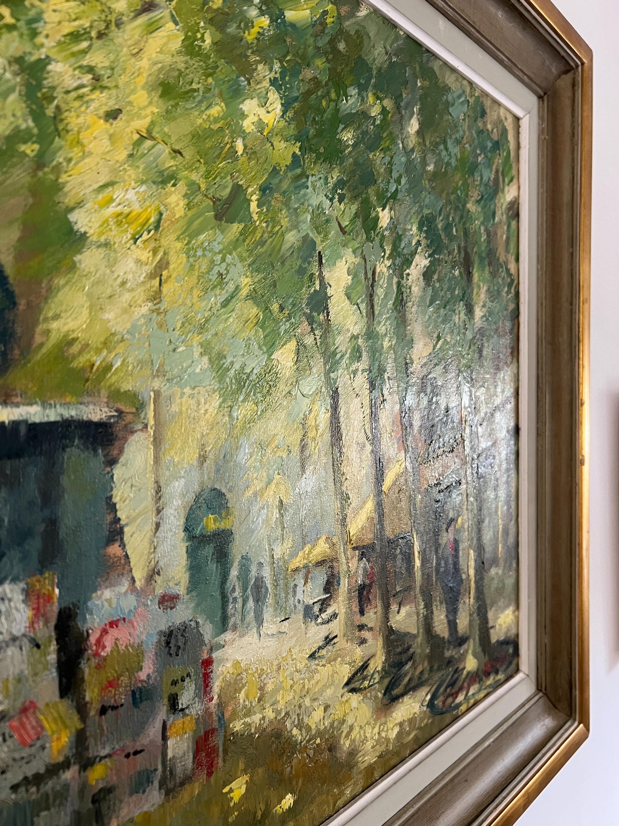 PARISIAN BOULEVARD